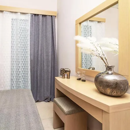 Adani Hotell 2*